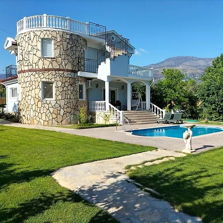 Koycegiz'de Bagimsiz Havuzlu Luks Villa: Bulbul Vilă Koycegiz (Mugla)