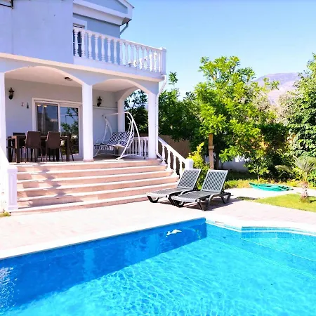 Koycegiz'de Bagimsiz Havuzlu Luks Villa: Bulbul كويجيز